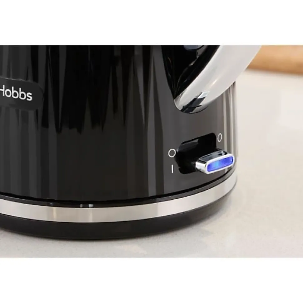 Bouilloire Electrique - RUSSELL HOBBS - EDEN - 2400 W - 1,7 L - Noir