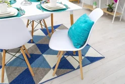 Chaise Valora OSAKA blanche, pieds naturels, design ergonomique x2