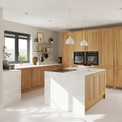 Corniche et bandeau cache-lumière GoodHome Verbena aspect chêne naturel h. 35 mm x l. 2.4 m x ép. 59.5 mm