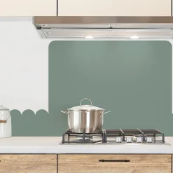 Crédence cuisine adhésive en aluminium vert clair 200x20 cm (en 2 bandeaux)