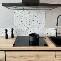 Crédence cuisine en aluminium effet terrazzo blanc - 200x20 cm (en 2 bandeaux)