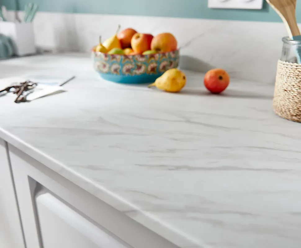 Crédence de cuisine aspect marbre blanc GoodHome Algiata l. 300 cm x H. 60 cm x Ep. 8 mm