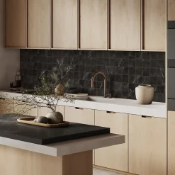 Crédence de cuisine effet marbre noir IDPanneaux L. 255 x H. 60 cm