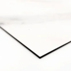 Crédence de cuisine effet marbre blanc IDPanneaux L. 255 x H. 60 cm