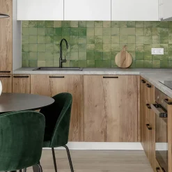 Crédence de cuisine effet Zellige vert brillant IDPanneaux L. 255 x H. 60 cm