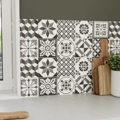 Crédence de cuisine GoodHome carreaux de ciment gris l. 180 cm x H. 60 cm x Ep. 3 mm