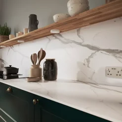 Crédence de cuisine Nepeta réversible aspect marbre blanc et pierre GoodHome L. 200 cm x H. 60 cm x Ep. 3 mm
