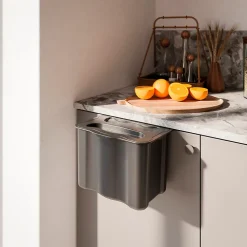 Emuca poubelle de recyclage pour suspendre la porte et collecter les déchets Recyclage, 1 x bac de 5 litres, avec couvercle,