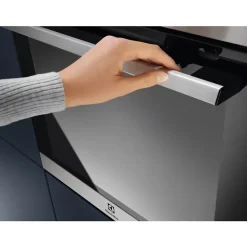 Four encastrable multifonction 65l 60cm catalyse inox Electrolux EOH3C01BX-OLD