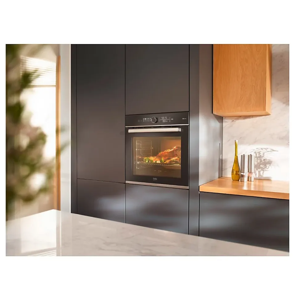 Four intégrable mutlifonction 71l 60cm à pyrolyse inox Beko BBVM13400XPSE