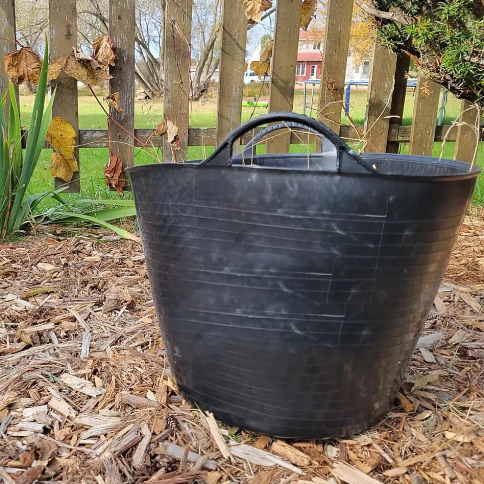 Lot 10 panier avec poignées renforcées (Noir, 42L). Flexible et résistante : jardinage, construction, blanchisserie, agriculture