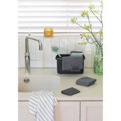 Lot d'accessoires de cuisine avec brosse à vaisselle, raclette, 3 éponges en microfibres et 2 chiffons de nettoyage, gris foncé, Brabantia SinkSide