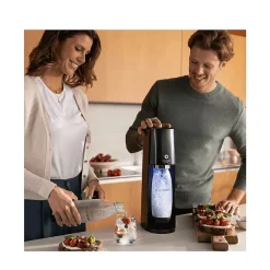 Machine à gazéifier l'eau + 1 cylindre + 1 bouteille - noir Sodastream 1012911331 e-terra