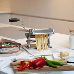 Machine à ravioli et spaghetti Livoo MEN41 avec Balance de cuisine Adler AD-3138 Capacité 5 kg, écran LCD coloris blanche