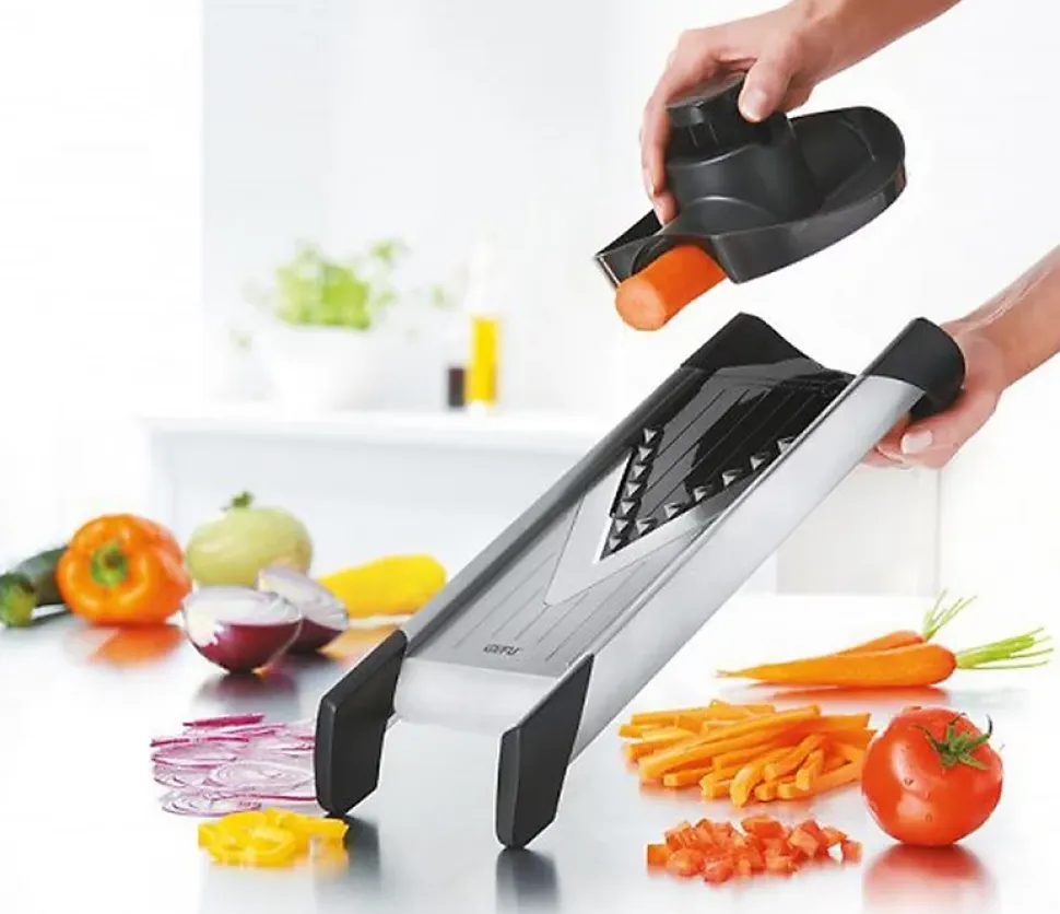 Mandoline/râpe noir Gefu 55700 violino