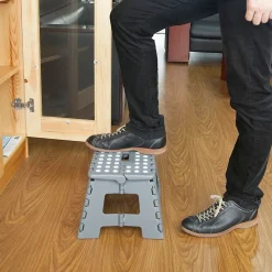 Marchepied 1 marche pliant en plastique gris