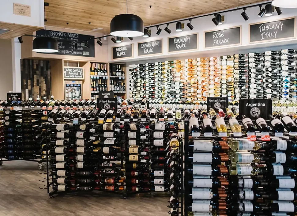 Meuble Range Bouteille Caviste. Îlot de vente 2.2m. Kit de Supports 864 bouteilles. Noir avec 2 extensions