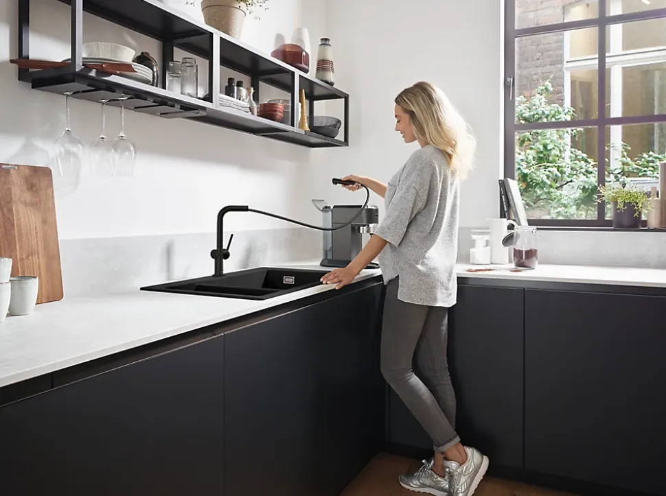 Mitigeur de cuisine avec douchette noir mat Hansgrohe Talis M 54 bec droit