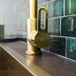 Mitigeur de cuisine doré Essebagno Baltic