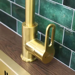 Mitigeur de cuisine doré Essebagno Baltic