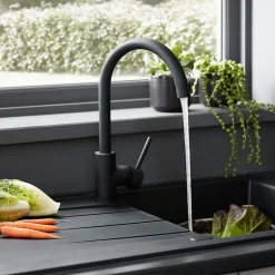 Mitigeur de cuisine haut en laiton noir H.33,5 cm, Cooke & Lewis Katiki