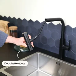 Mitigeur de cuisine noir mat cascade Essebagno Esseswitch