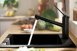 Mitigeur de cuisine noir mat Hansgrohe Zesis M33 H. 214mm