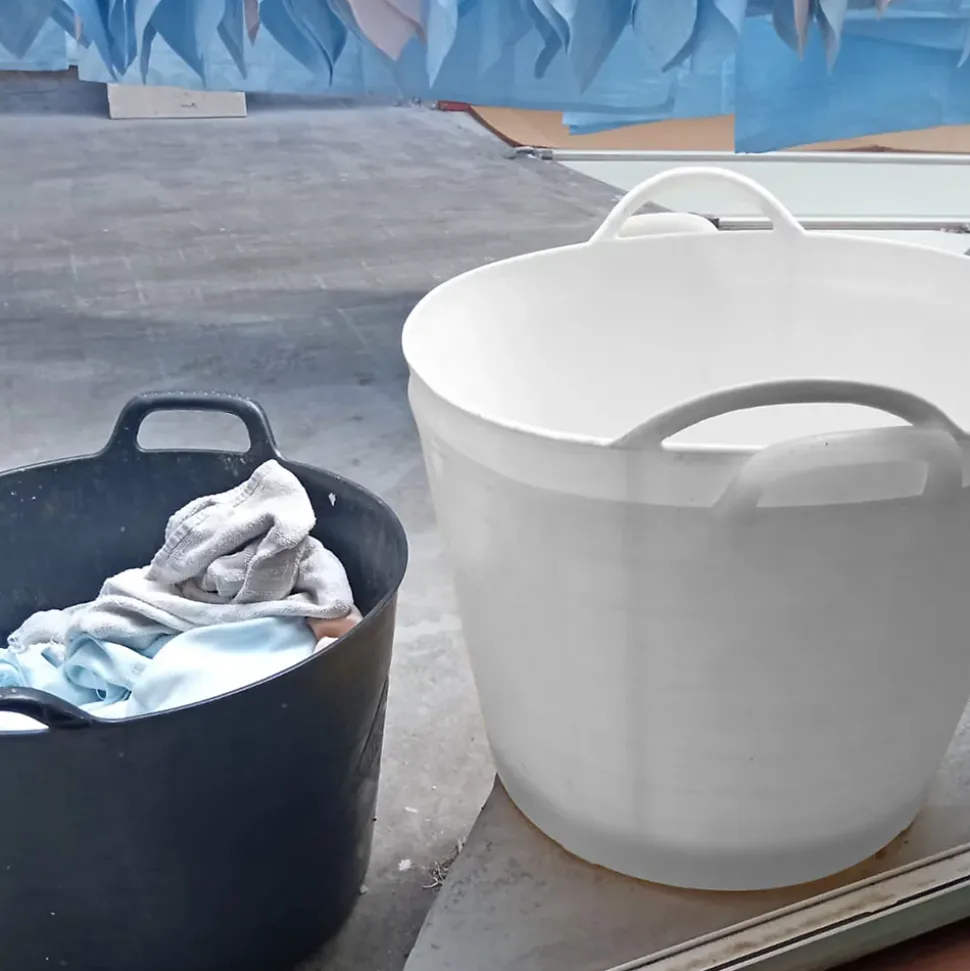 Panier avec poignées renforcées (Noir, 42L). Flexible et résistante : jardinage, construction, blanchisserie, agriculture