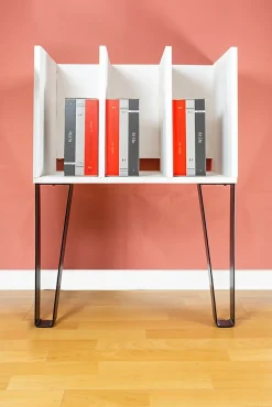 Pied de meuble triangle en acier noir H. 71 cm