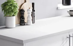 Plan de travail blanc L. 246 cm x l. 63,5 cm x Ép. 28 mm 1er prix