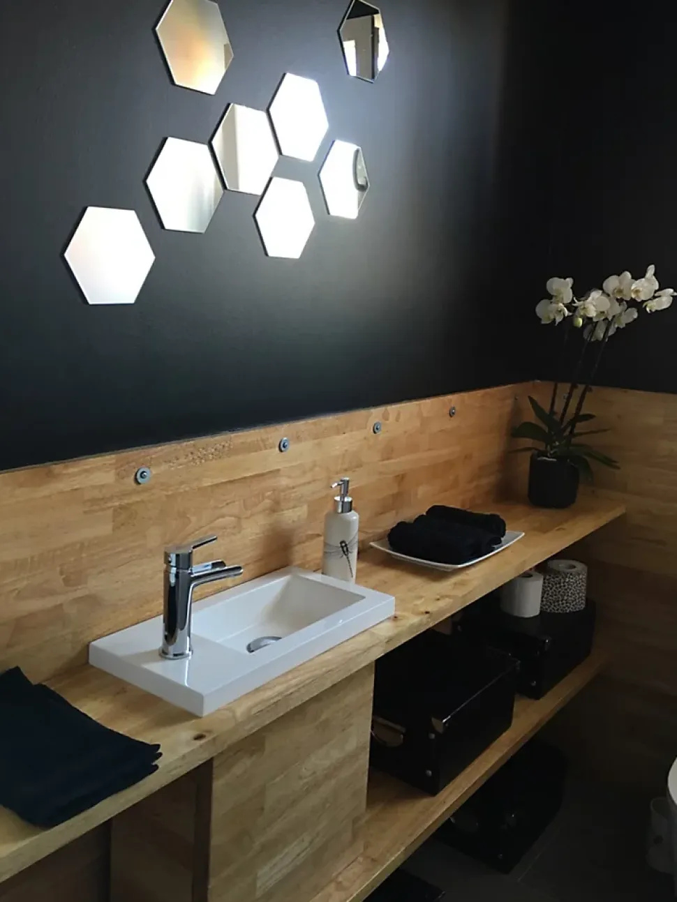 Plan de travail bois massif Hévéa lamellé abouté L.250 x P.65 cm, Ep.26 mm