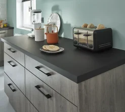 Plan de travail stratifié noir mat L.300 x l.62 x ép.3,8 cm GoodHome Berberis