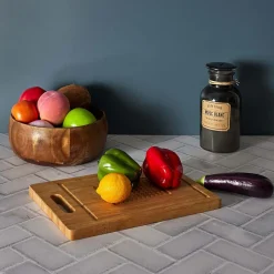 Planche à découper avec empiècement de découpe