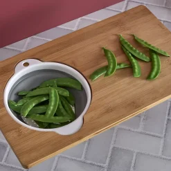 Planche à découper en bambou avec passoire intégrée