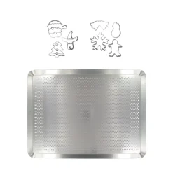 Plaque de cuisson four microperforée de 40 x 30 cm et 7 emporte-pièces de Noël inox Zenker Noël