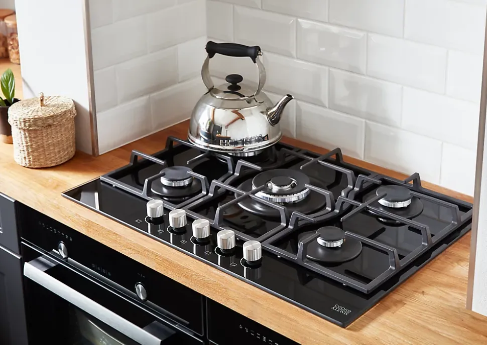 Plaque de cuisson gaz 5 foyers Cooke & Lewis coloris noir l.75 x P.52,3 x H.9,5 cm