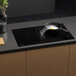 Plaque de cuisson induction avec hotte intégrée 7000W L83cm 500m3h 4 foyers booster flex zone recyclage evacuation Ciarra