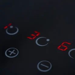 Plaque de cuisson vitrocéramique 4 foyers Cooke & Lewis coloris noir l.59 x P.52 x H.5,2 cm