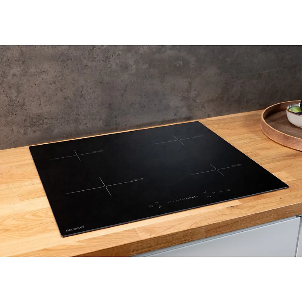 Plaque induction encastrable 4 foyers, 8100 W, slider tactile et minuteurs