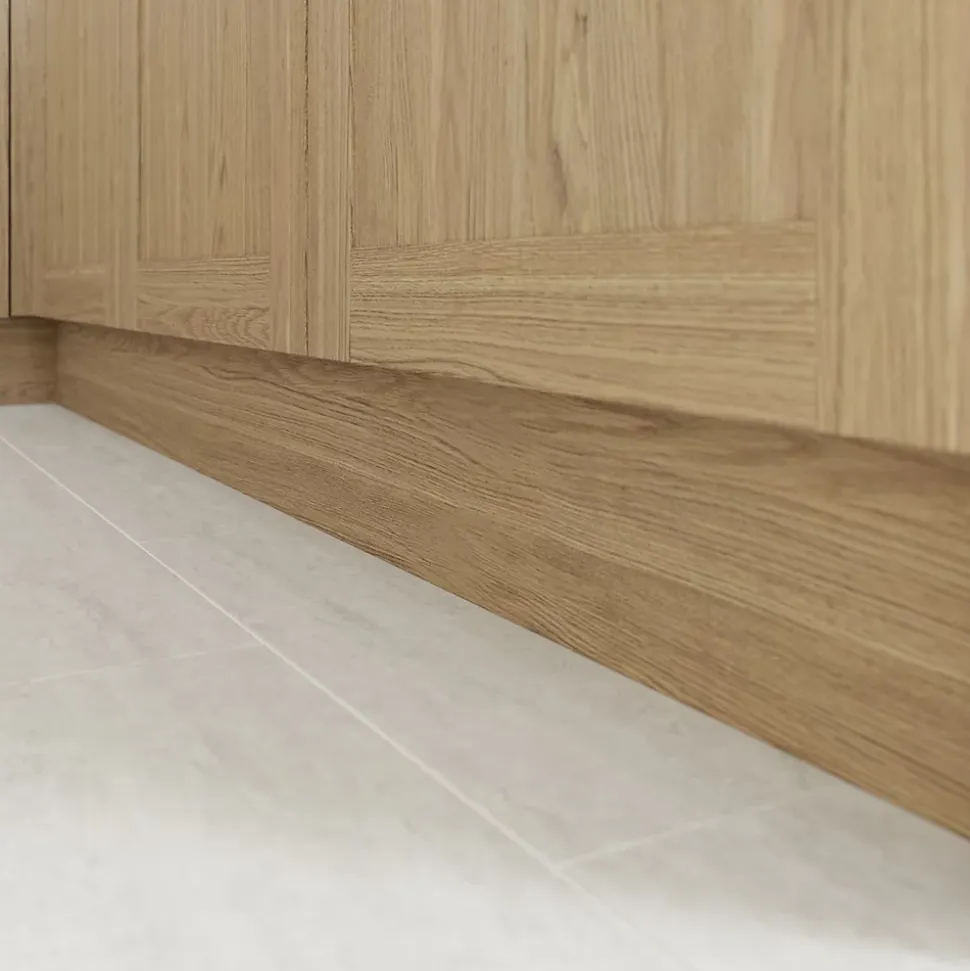 Plinthe de cuisine Goodhome Alpinia chêne H. 15 cm x l. 2.4 m x Ep. 16 mm