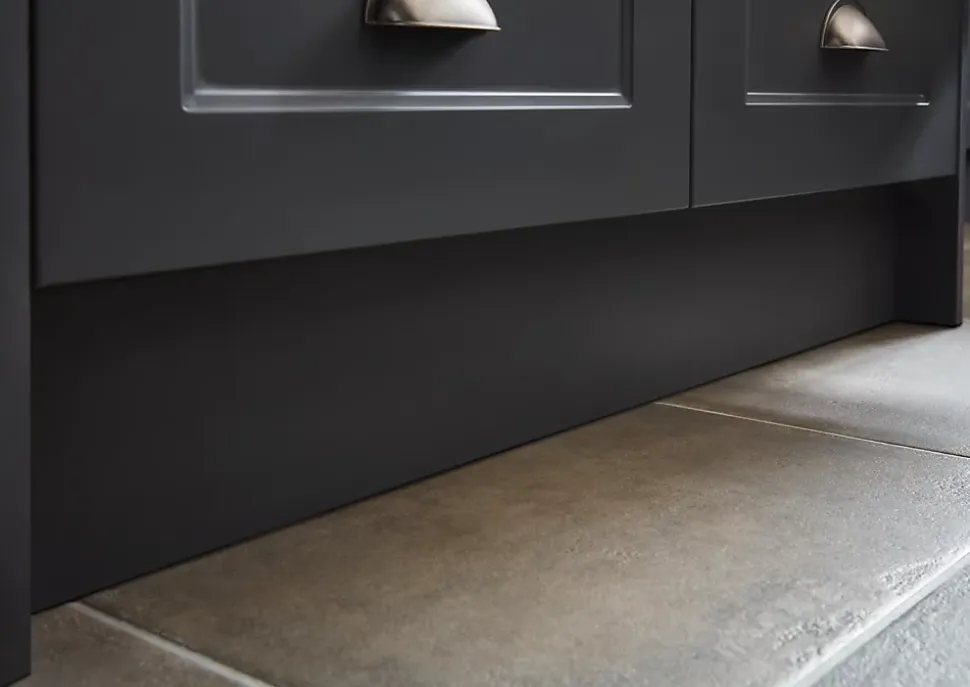 Plinthe de cuisine Goodhome Artemisia Gris H. 15 cm x l. 2.4 m x Ep. 16 mm