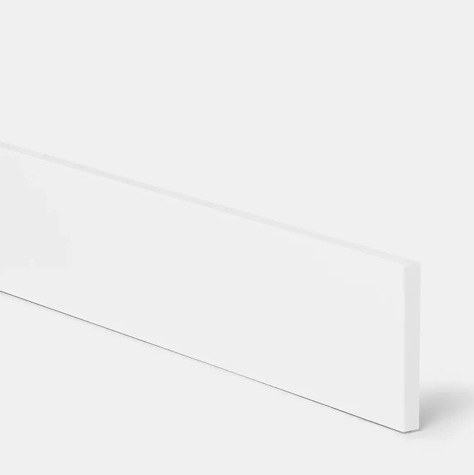 Plinthe de cuisine Goodhome Artemisia blanc H. 15 cm x l. 2.4 m x Ep. 16 mm