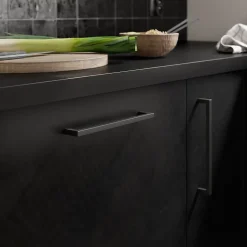 Poignée de meuble de cuisine GoodHome Golpar noir L. 23,3 cm, 2 pièces