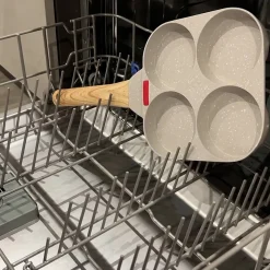 Poêle à pancake avec 4 compartiments