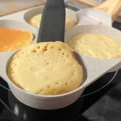 Poêle à pancake avec 4 compartiments