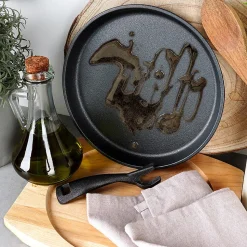 Poêle En Fonte Avec Planche De Service Cast Line 22 Cm