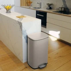 Poubelle à pédale de cuisine Acier AKIRA 30L Taupe mat Spirella