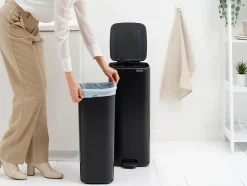 Poubelle à pédale Bo 30L noir Brabantia