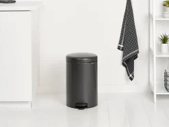 Poubelle à pédale coloris gris Brabantia NewIcon 20 L