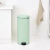 Poubelle à pédale coloris vert jade Brabantia NewIcon 30 L